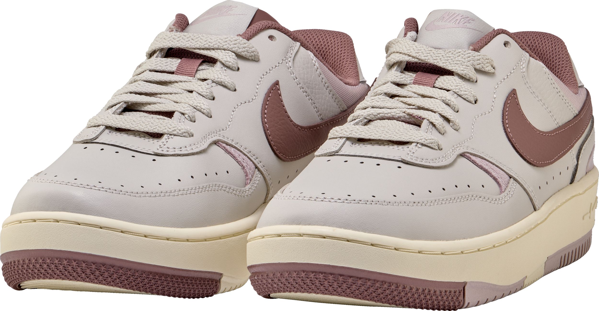 Nike Women's Gamma Force Shoes