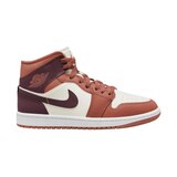 Nike Women's Air Jordan 1 Mid Basketball Shoes Side_Right