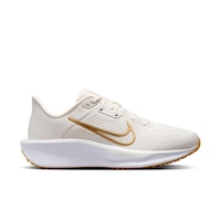 Nike Women's Quest 6 Running Shoes Side_Right