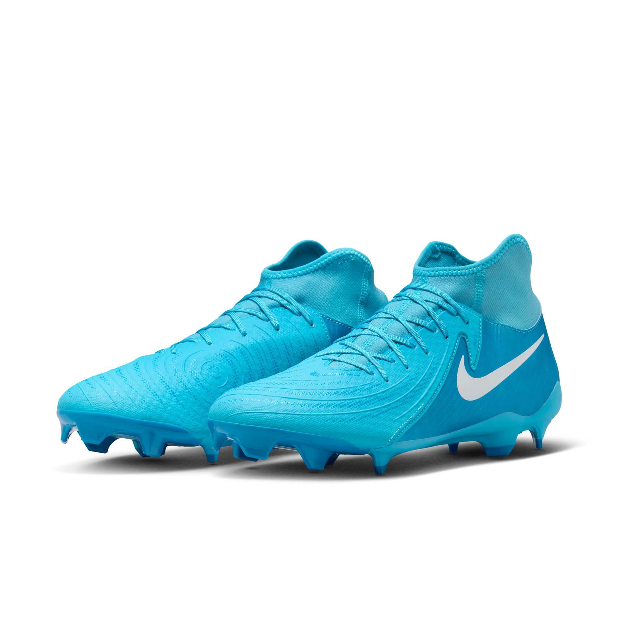 Nike Women's Phantom Luna Ii Academy Firm Ground Soccer Cleats