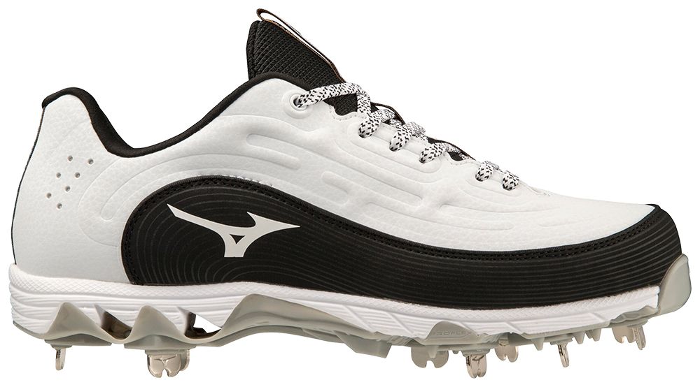 Mizuno Women's 9-Spike Swift 8 Low Metal Softball Cleats