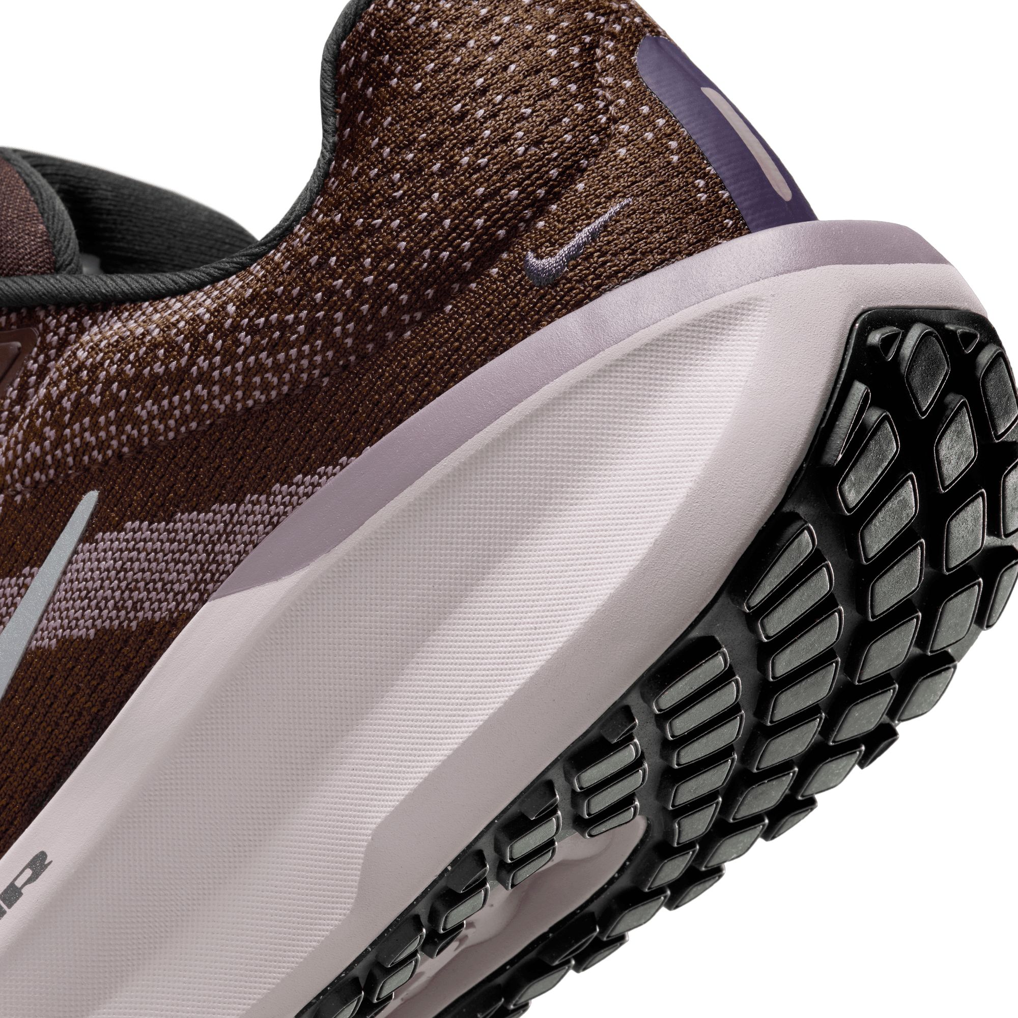 Nike Women's Air Winflo 11 Running Shoes