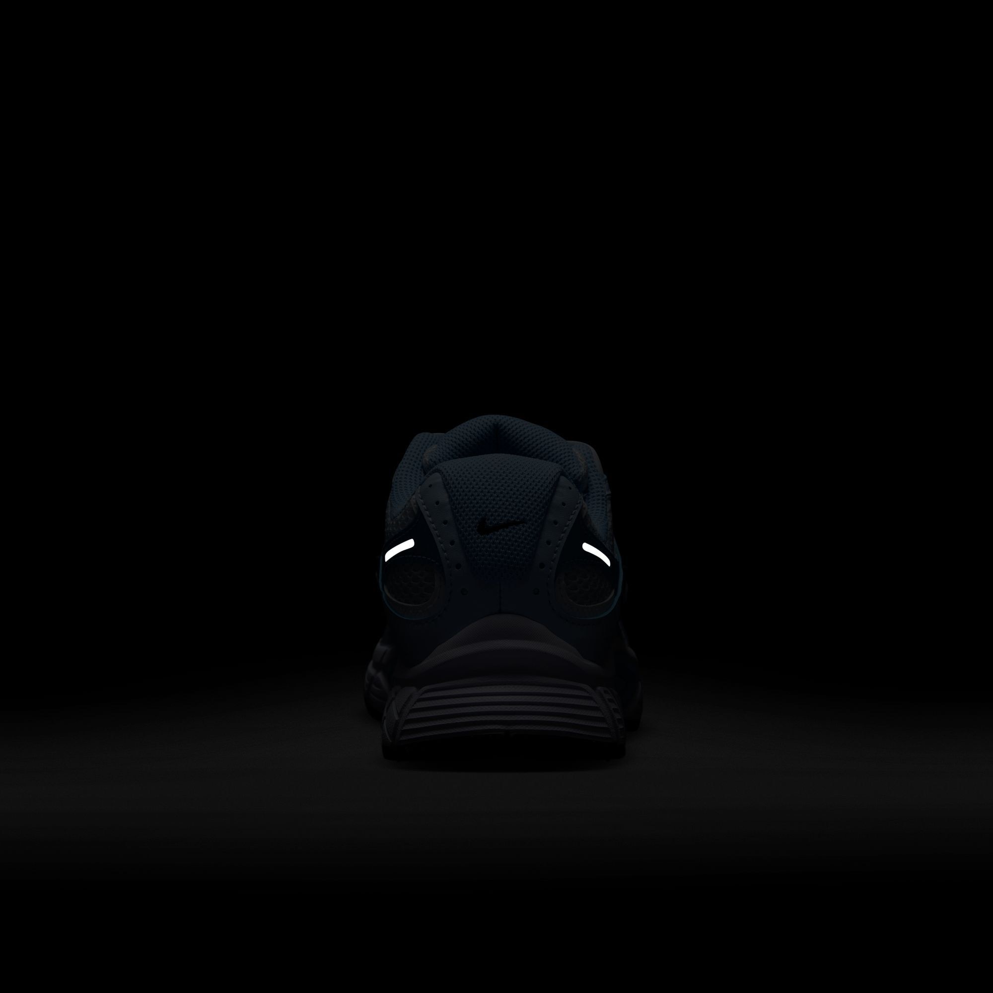 Nike Women's V5 RNR Shoes