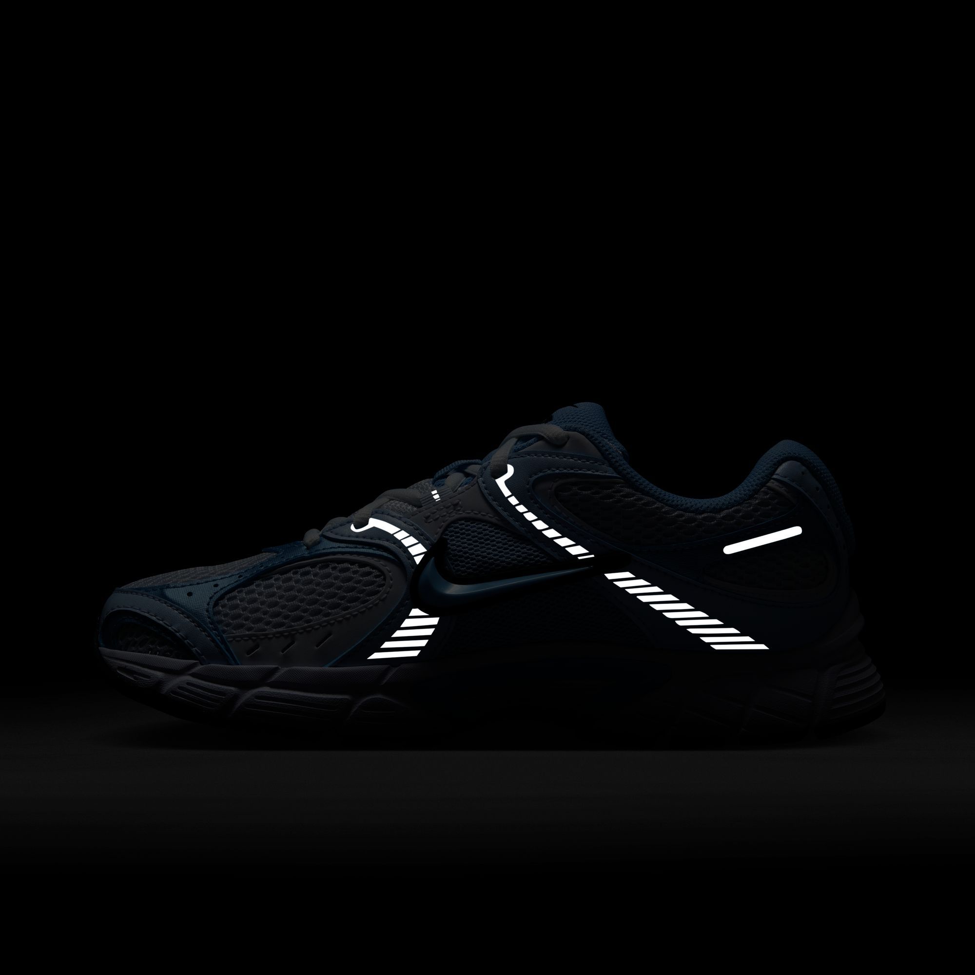 Nike Women's V5 RNR Shoes