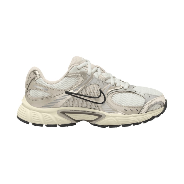 Nike Women's V5 RNR Shoes