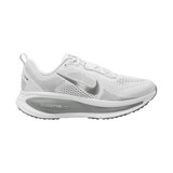 Nike Women's Vomero 18 Running Shoes