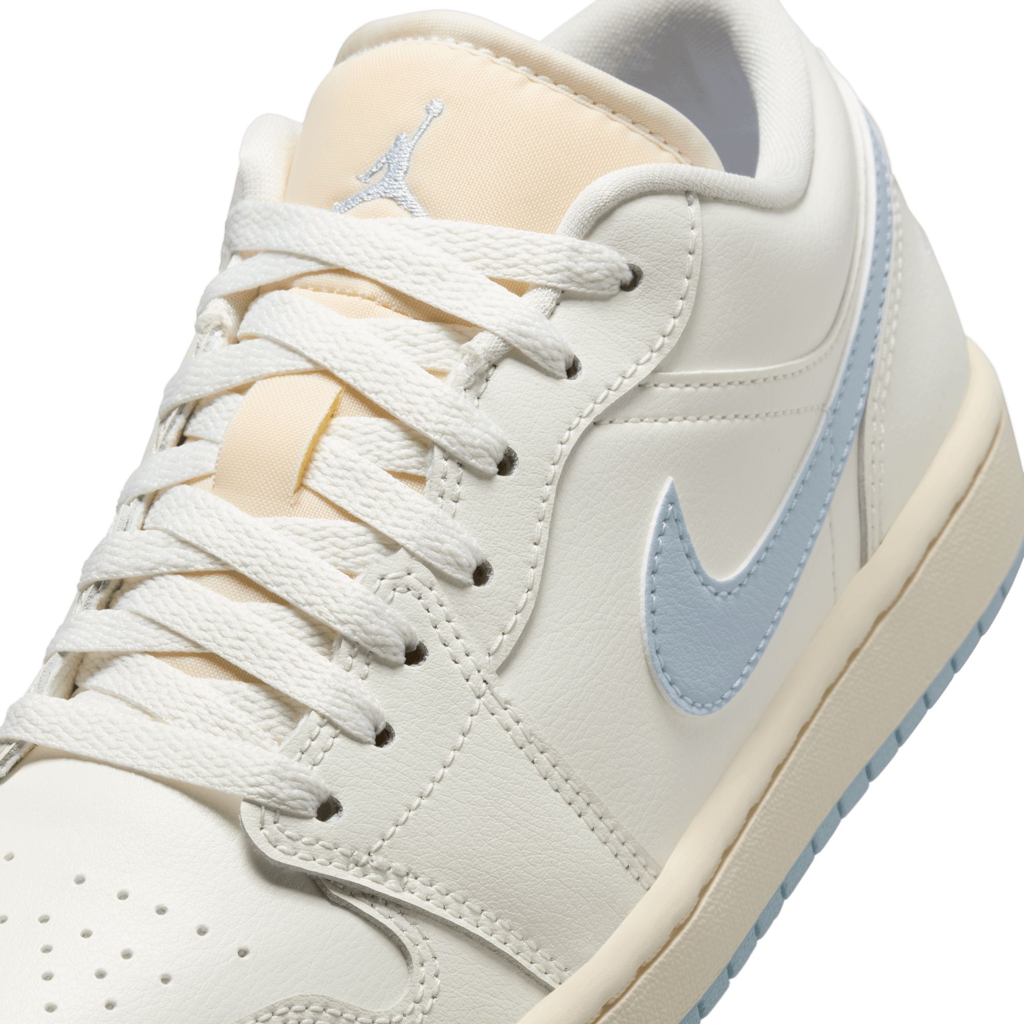 Nike Women's Air Jordan 1 Low Basketball Shoes