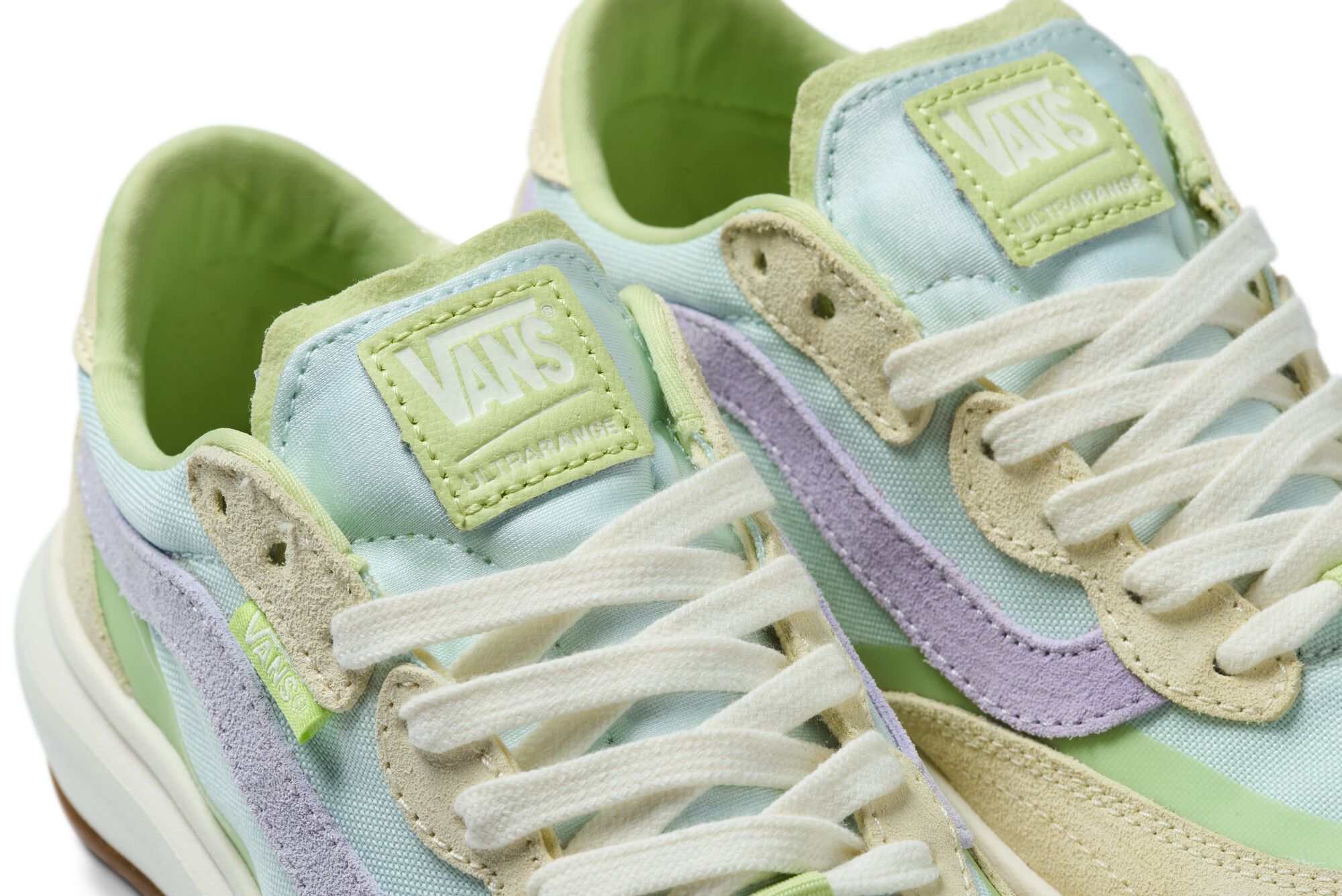 Vans Women's MTE UltraRange 2.0 SE Sneakers