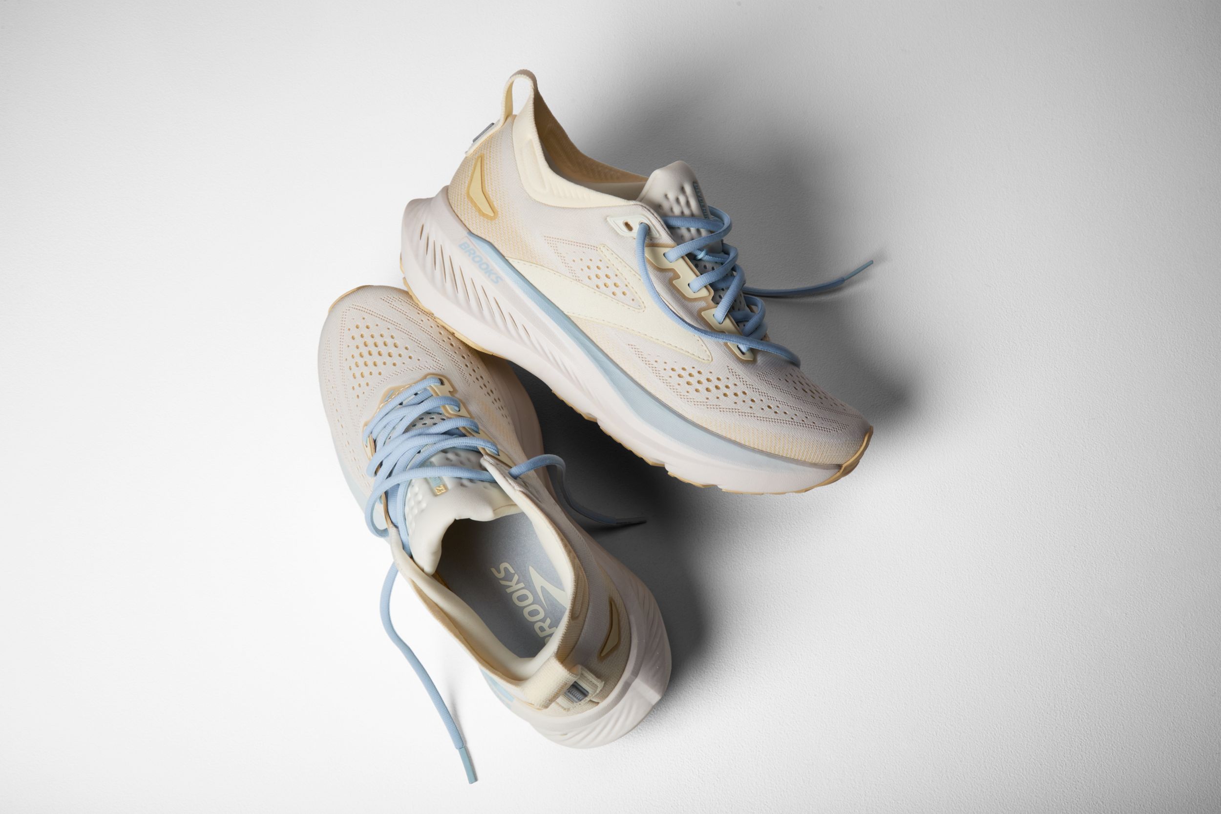 Brooks Women's Glycerin 23 Cushioned Running Shoes