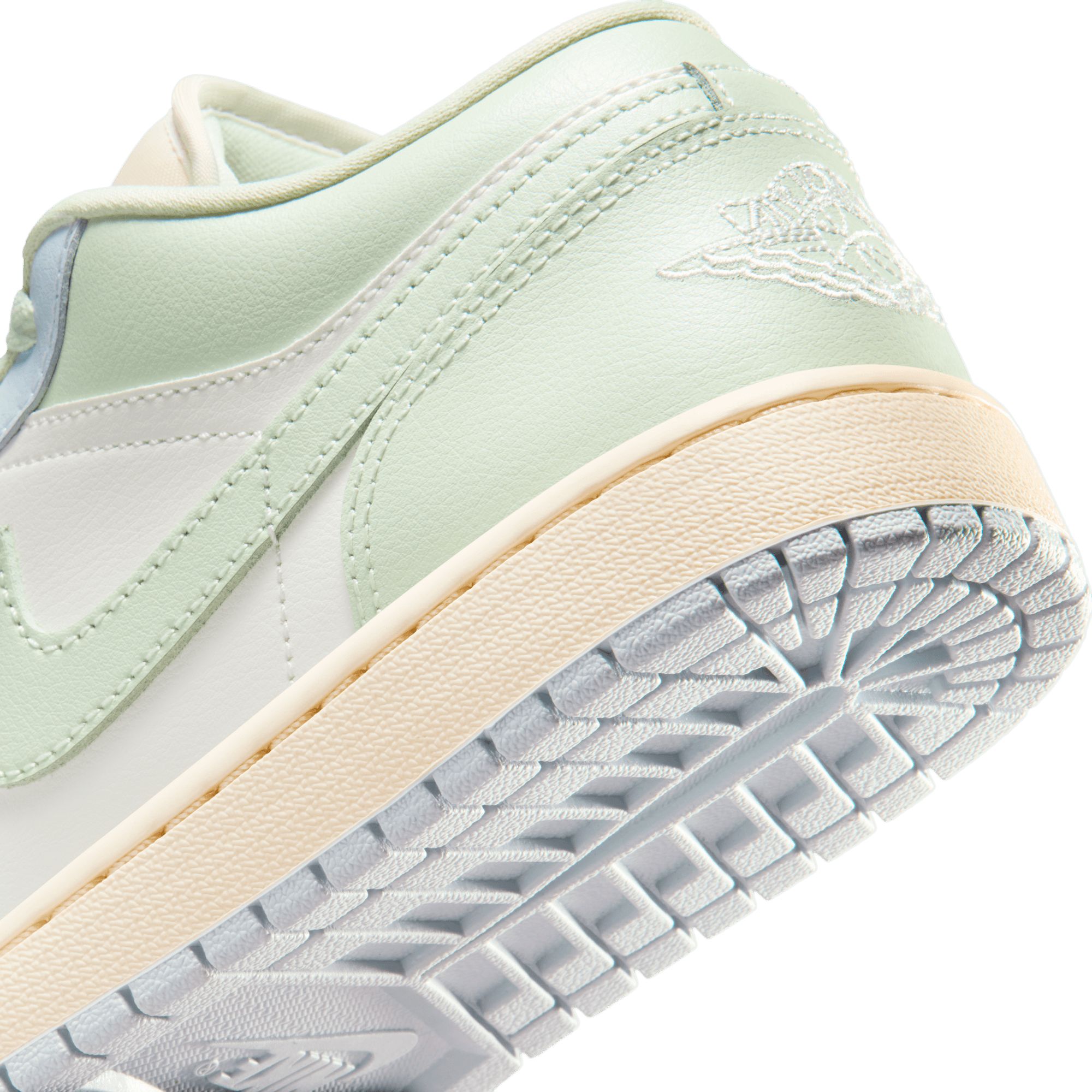 Nike Women's Air Jordan 1 Low Basketball Shoes