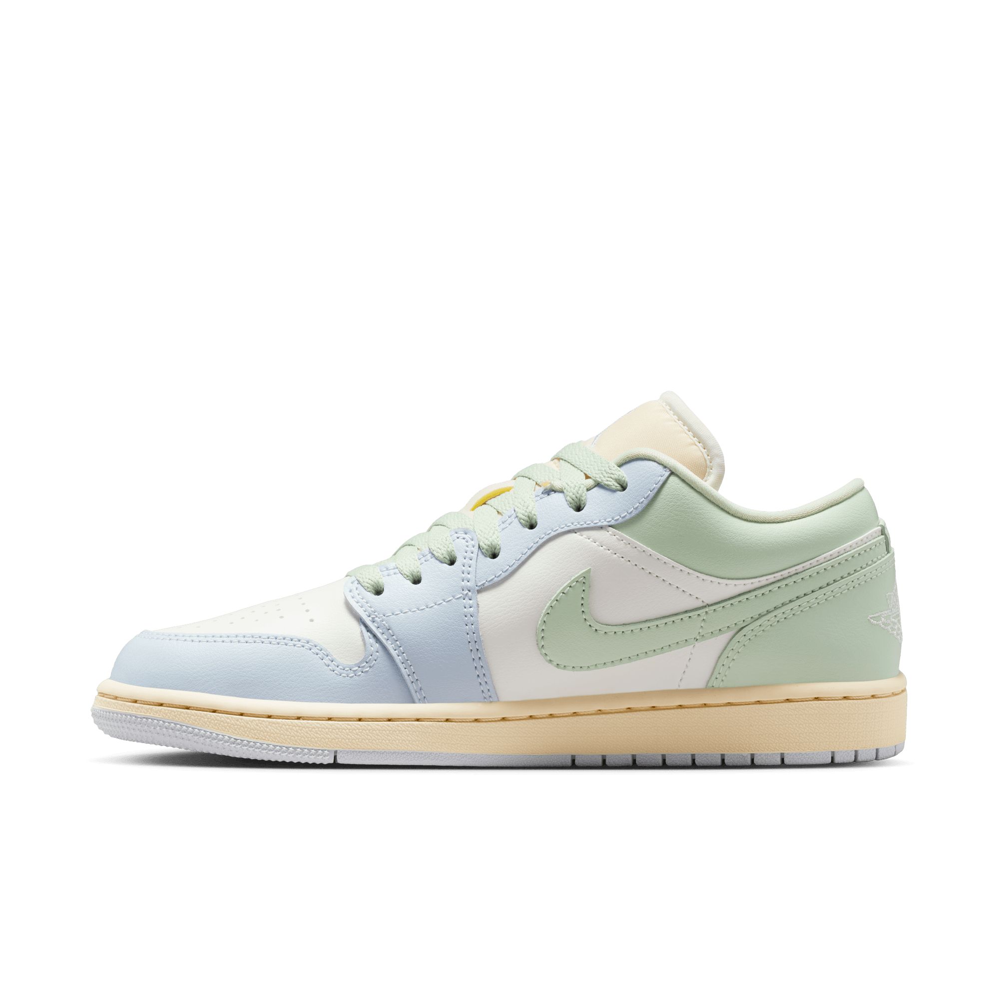 Nike Women's Air Jordan 1 Low Basketball Shoes