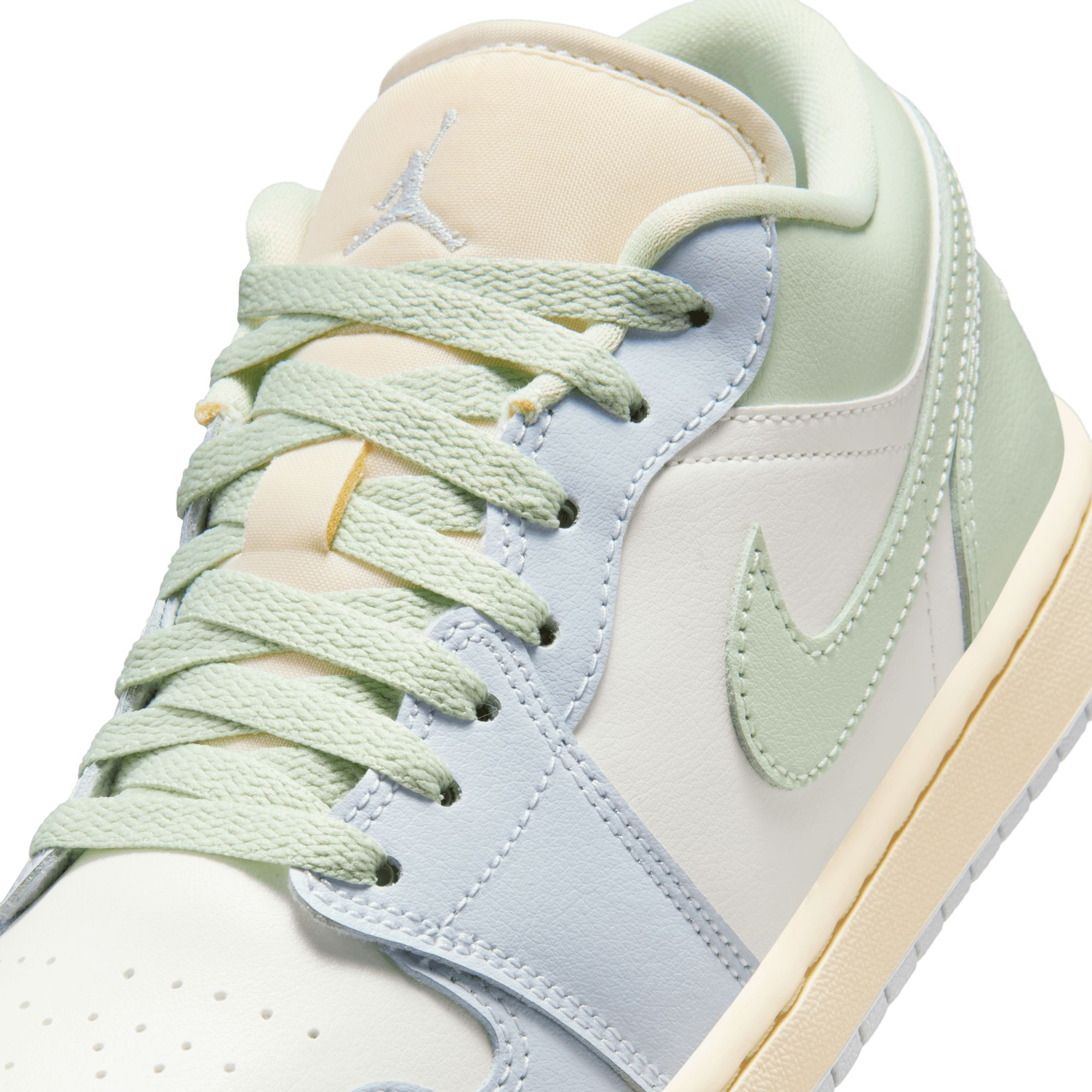 Nike Women's Air Jordan 1 Low Basketball Shoes