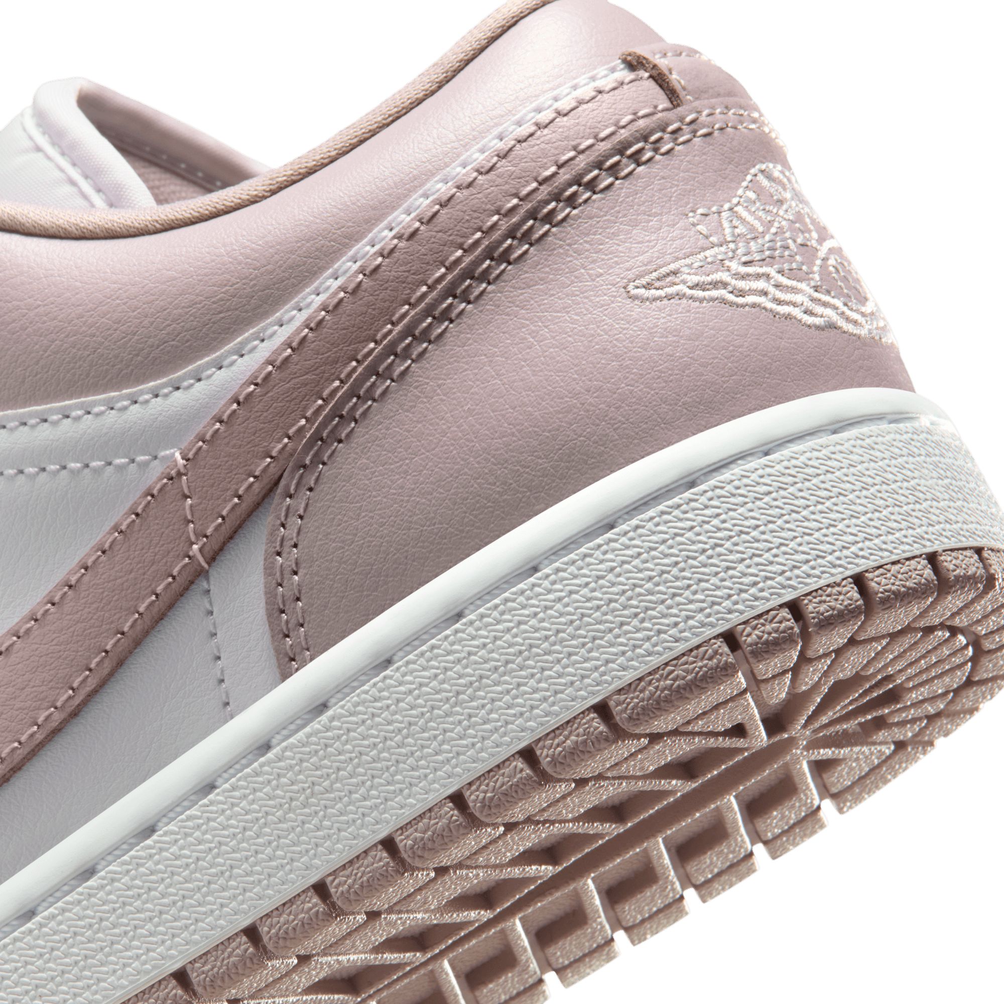 Nike Women's Air Jordan 1 Low Basketball Shoes