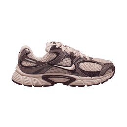Nike Women's V5 RNR SE Shoes
