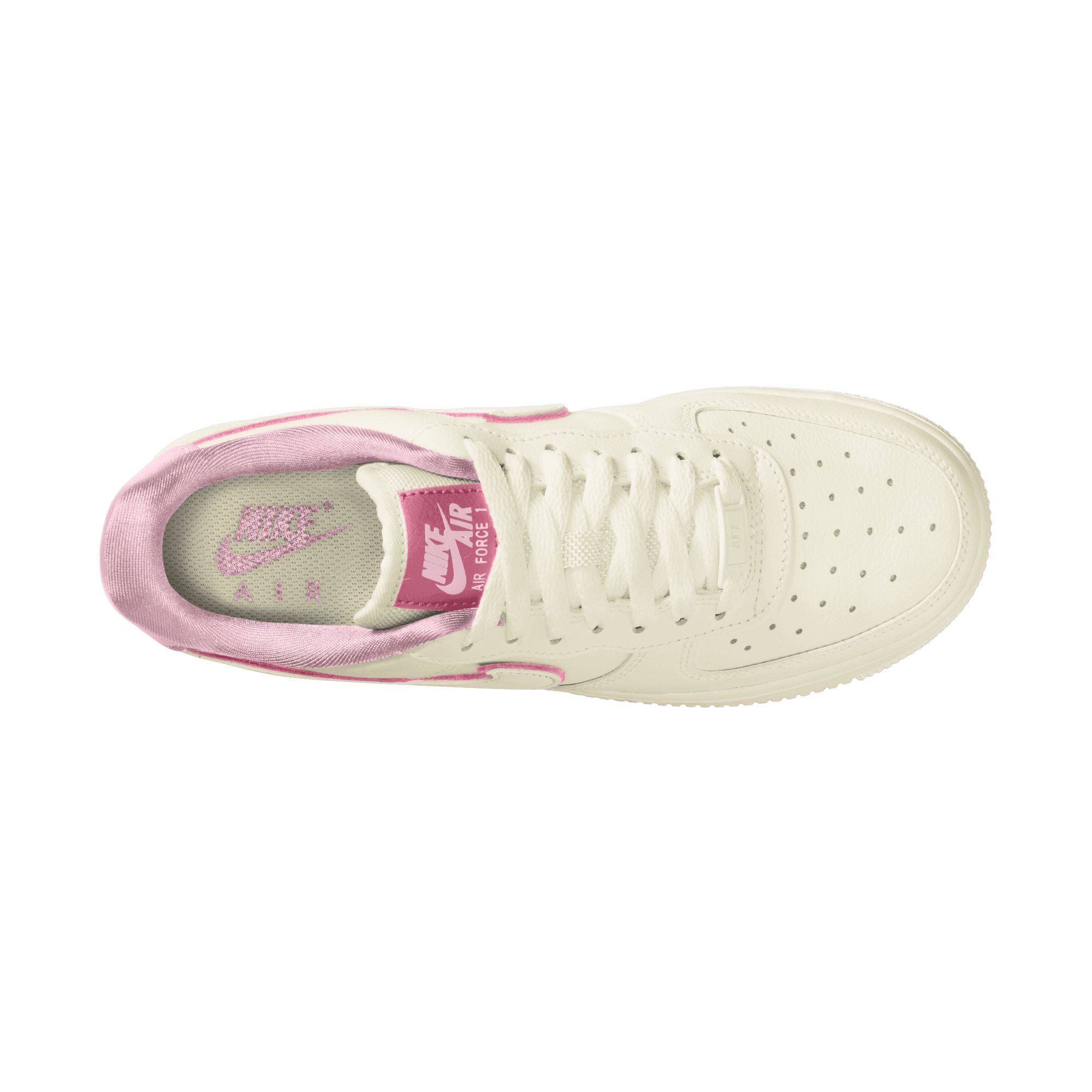 Nike Women's Air Force 1 '07 Essential Shoes