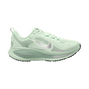 Nike Women's Vomero 18 Running Shoes