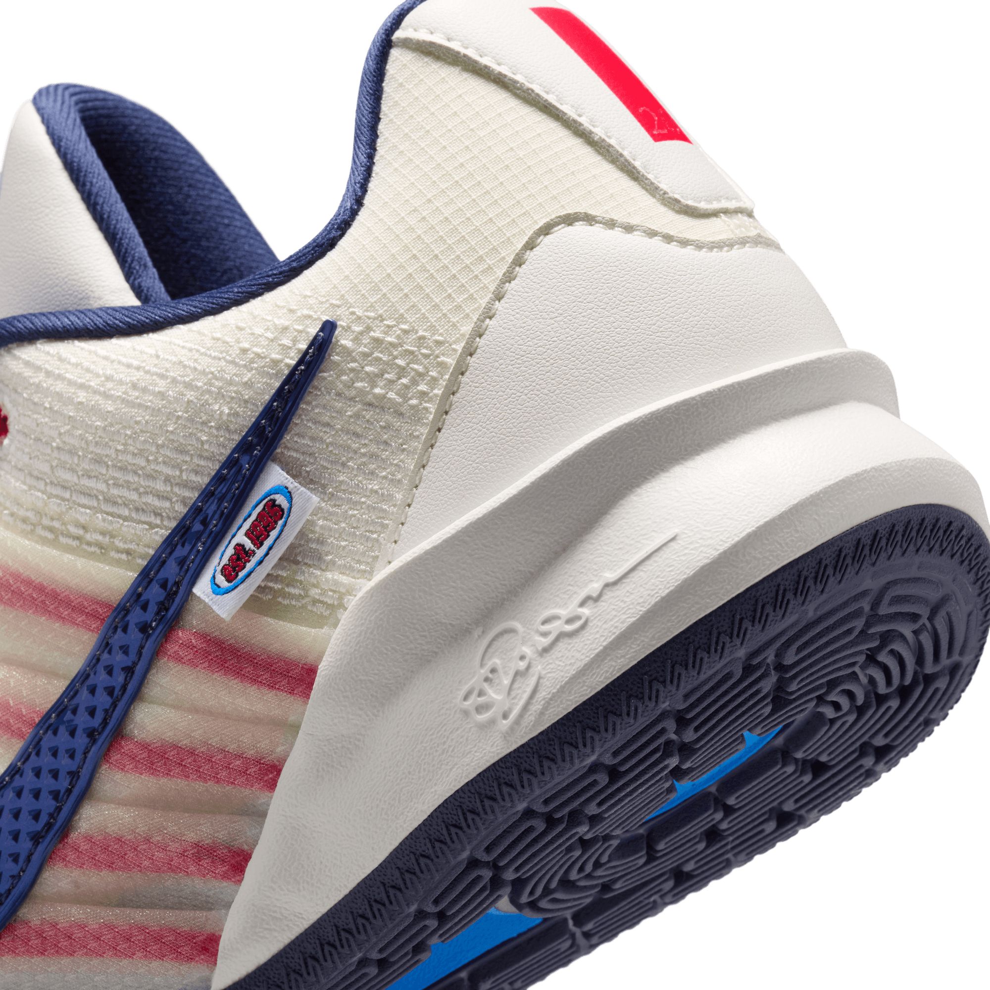 Nike Women's Sabrina 3 Basketball Shoes