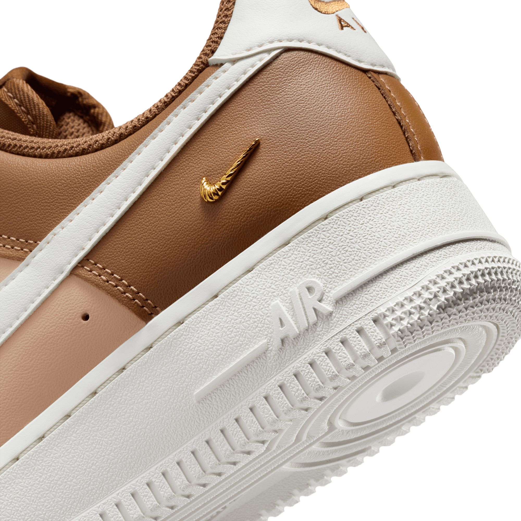 Nike Women's Air Force 1 '07 Shoes
