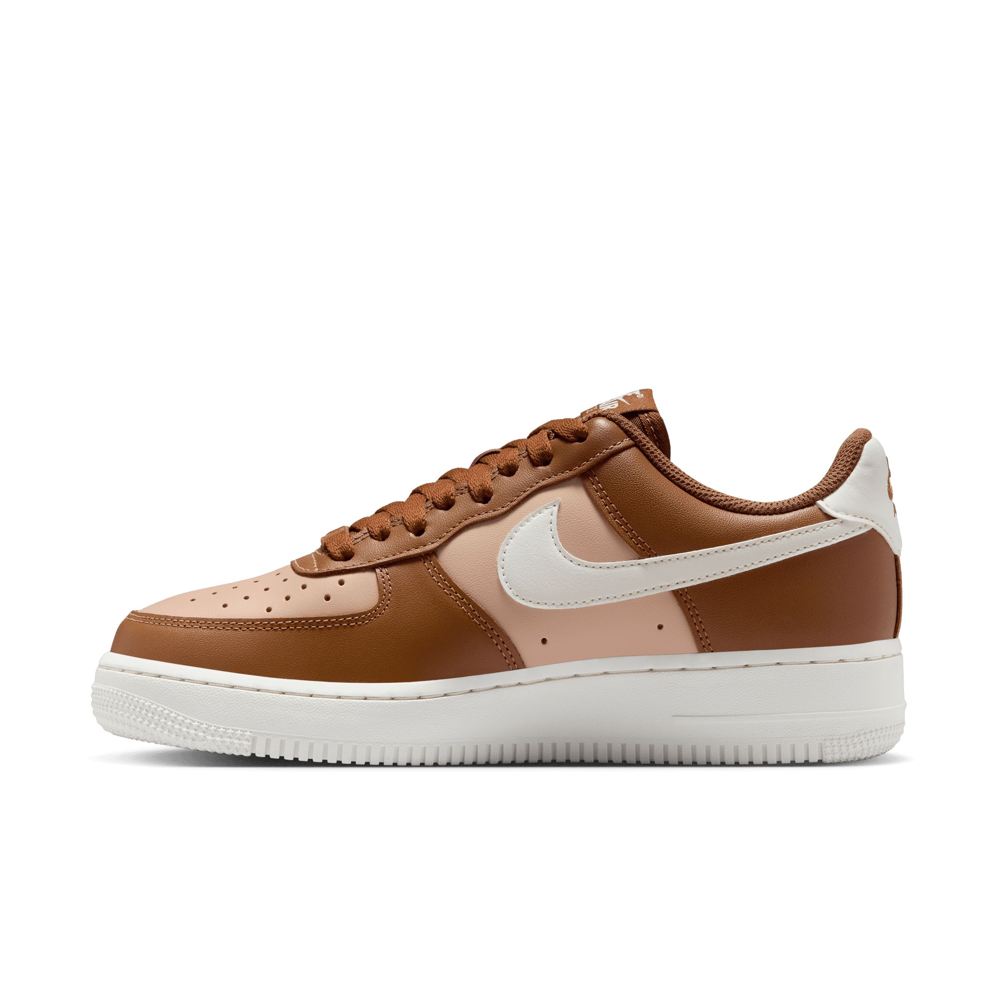 Nike Women's Air Force 1 '07 Shoes