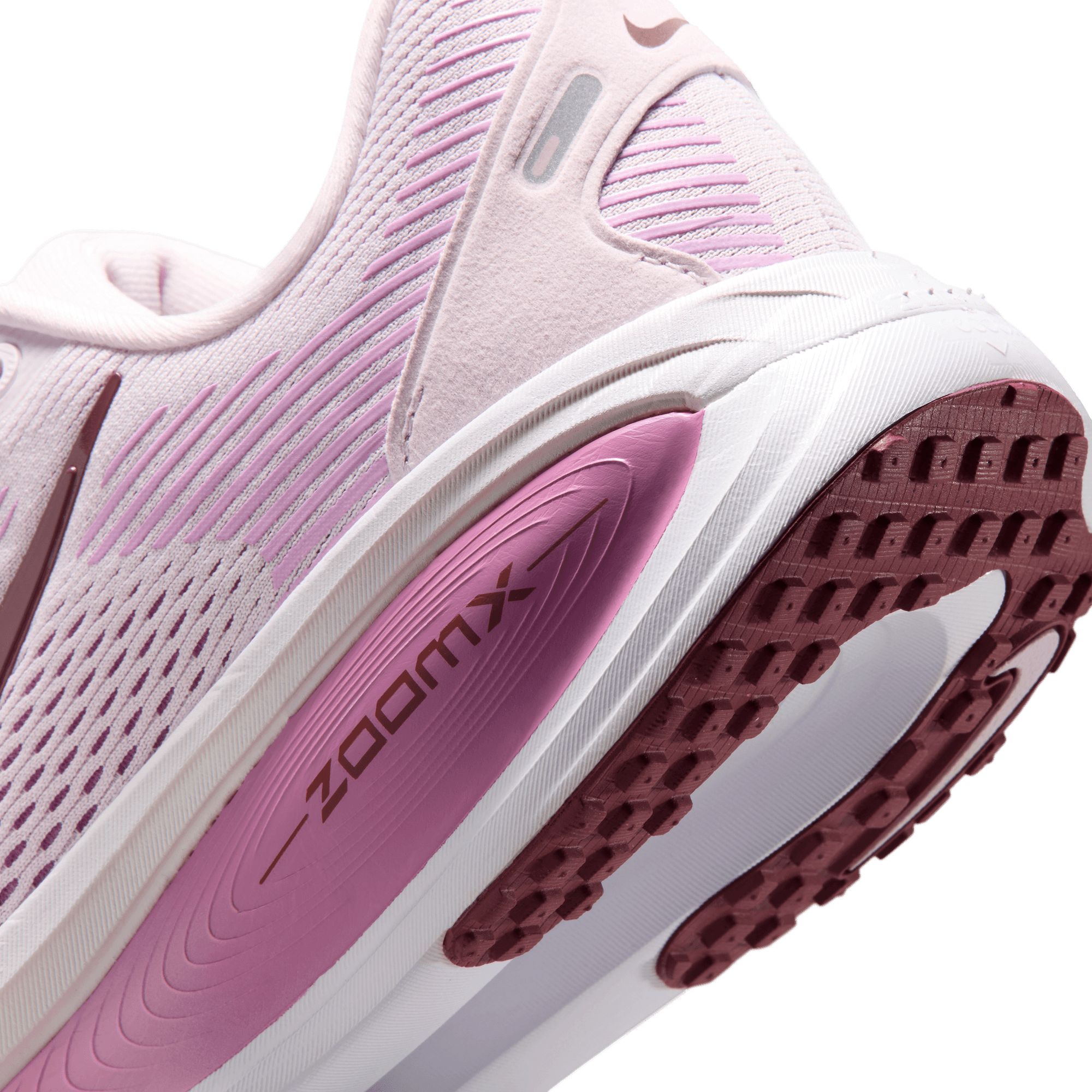 Nike Women's Vomero 18 Running Shoes