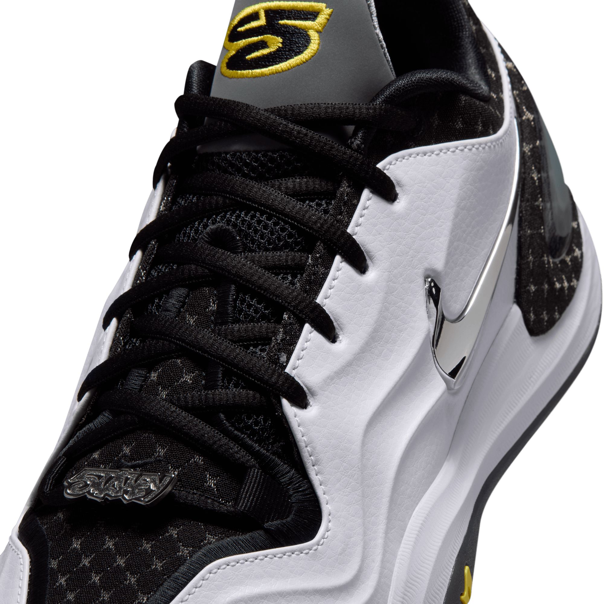 Nike Women's A'One DS Carried By Queens Basketball Shoes