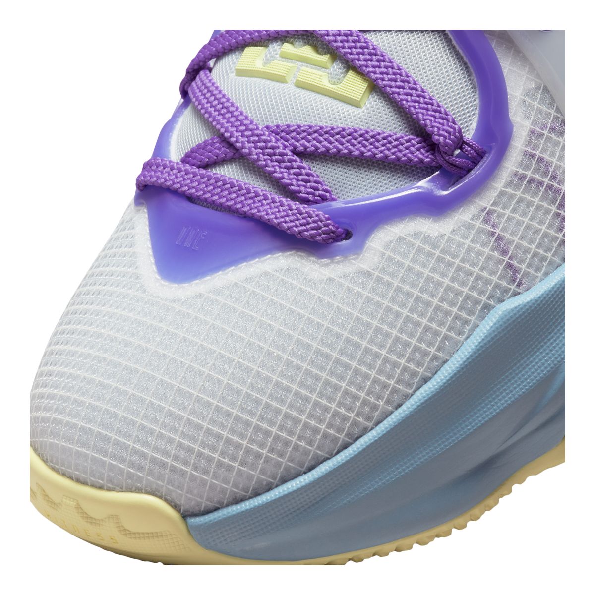 Nike Kids' Grade School LeBron XIX Basketball Shoes