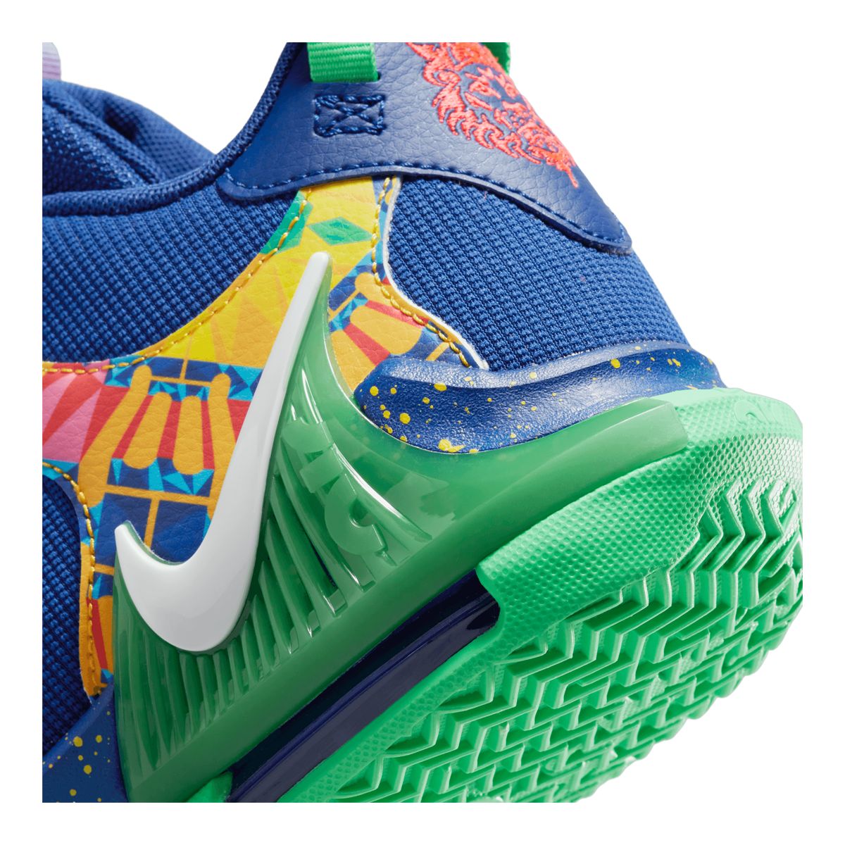 Nike Kids' Grade School LeBron Witness VII Basketball Shoes