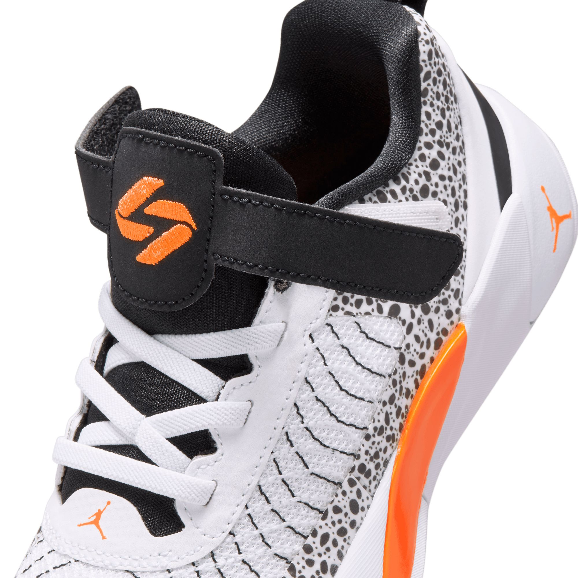 Nike Kids' Air Jordan Luka 1 The Pitch Basketball Shoes