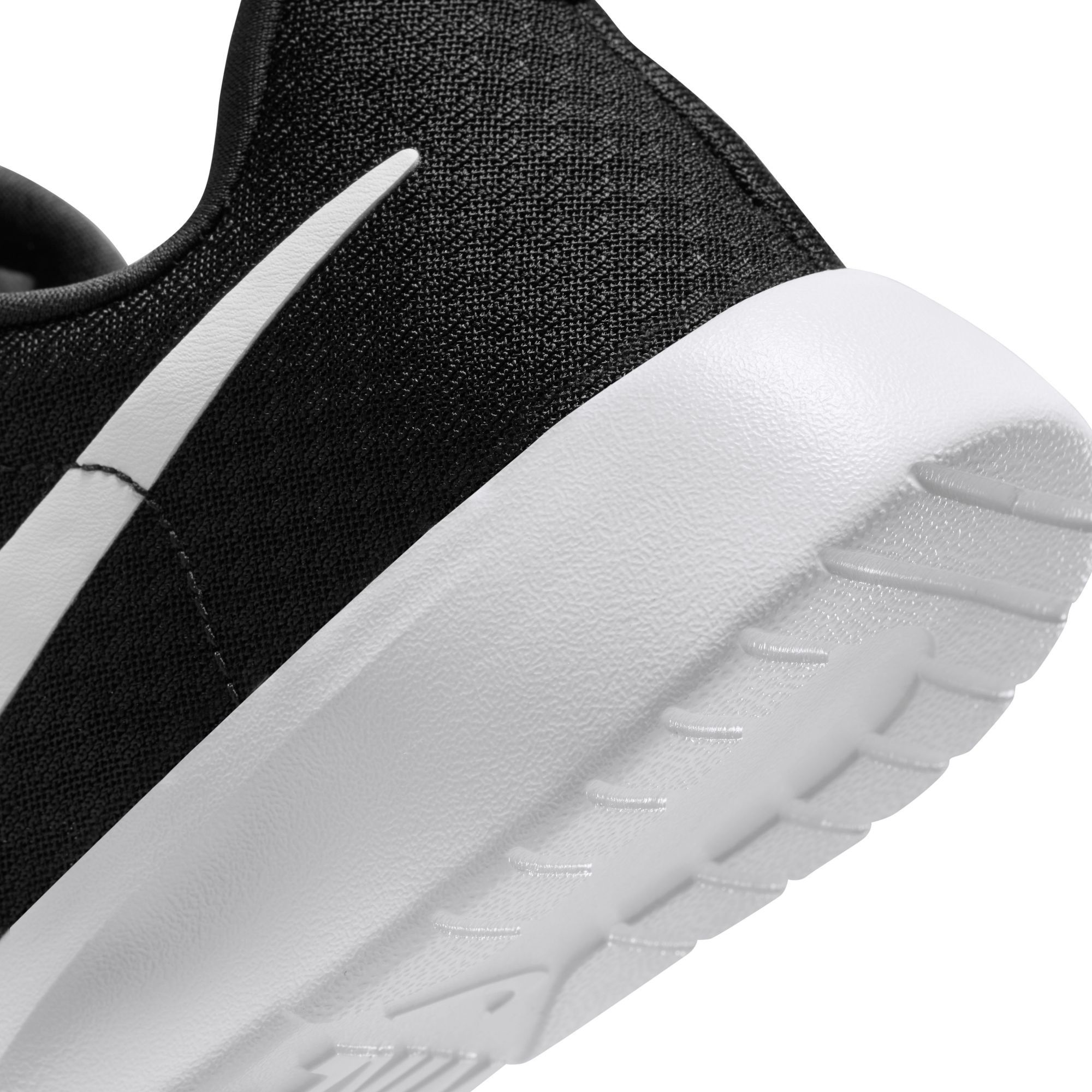 Nike tanjun grade on sale school