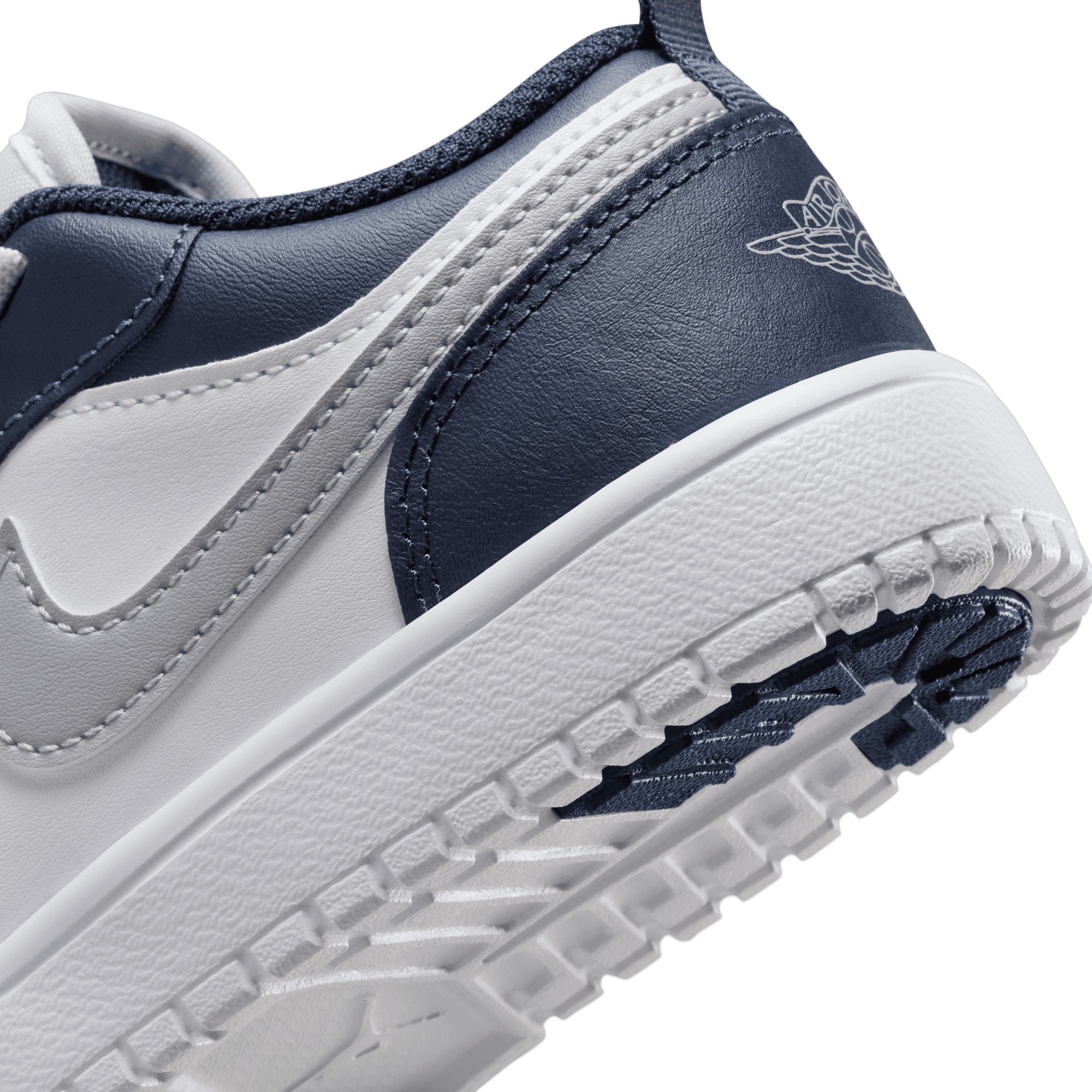 Nike Kids' Air Jordan 1 Low Basketball Shoes