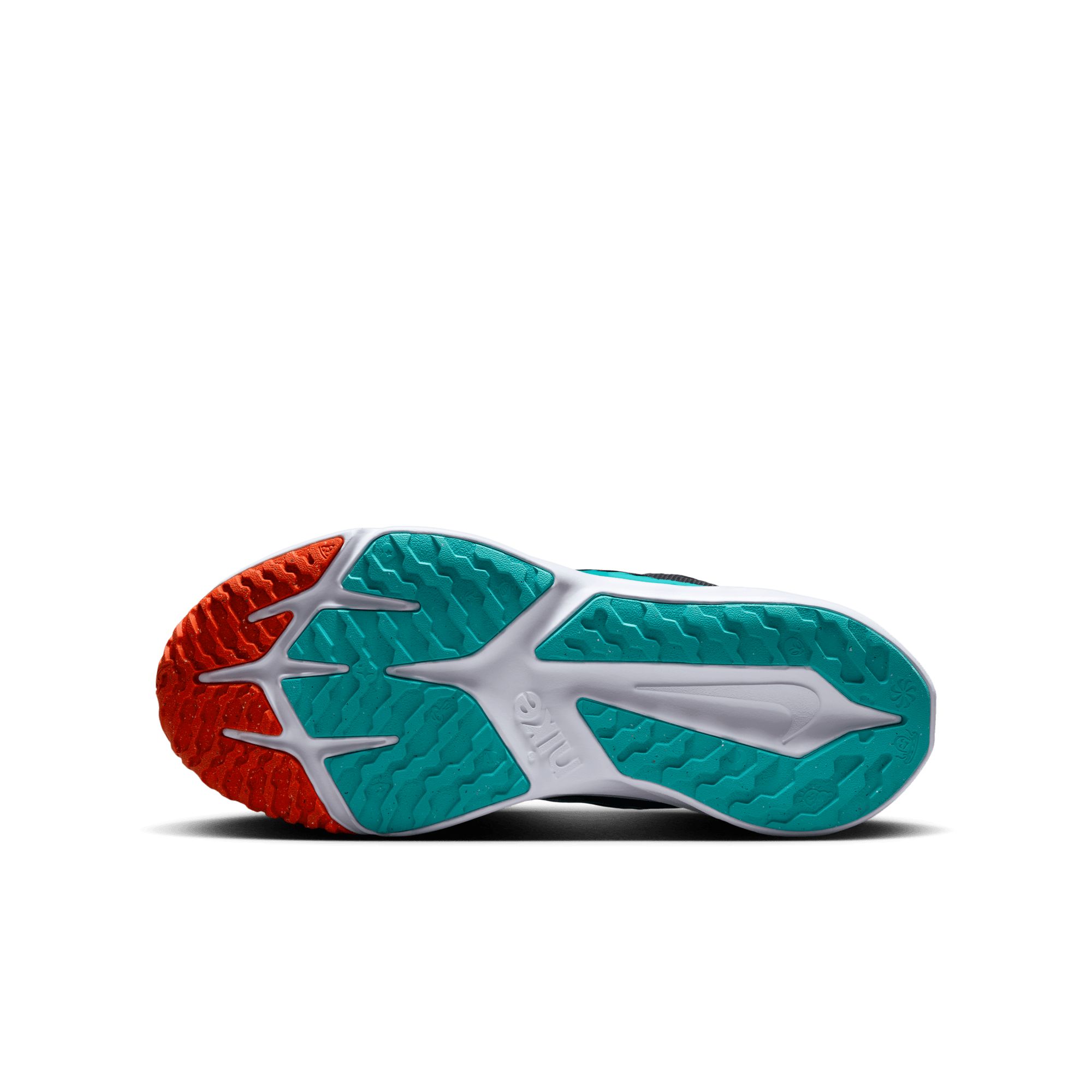 Nike Kids' Grade School Star Runner 4 Running Shoes