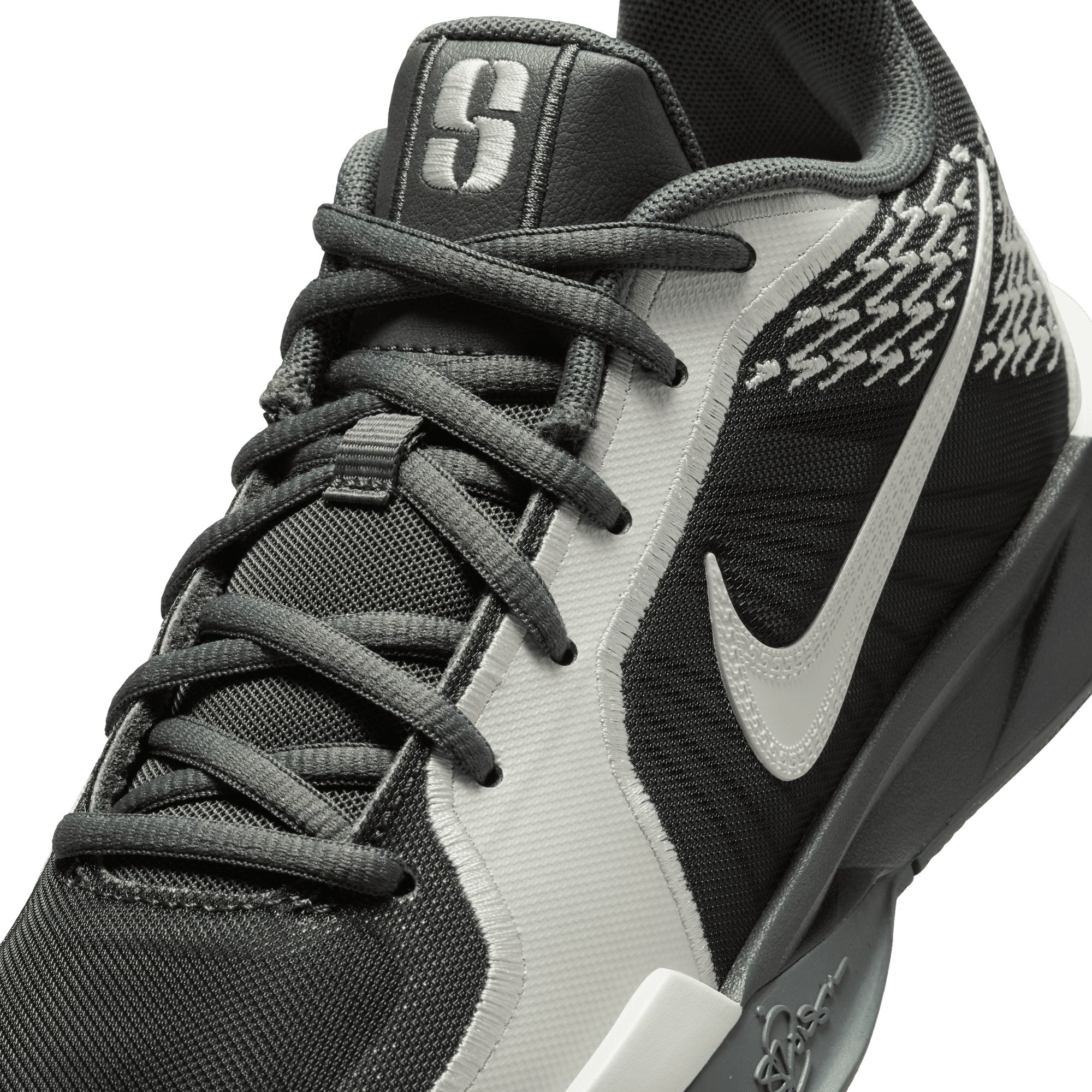 Nike Kids' Grade School Sabrina 2 Basketball Shoes