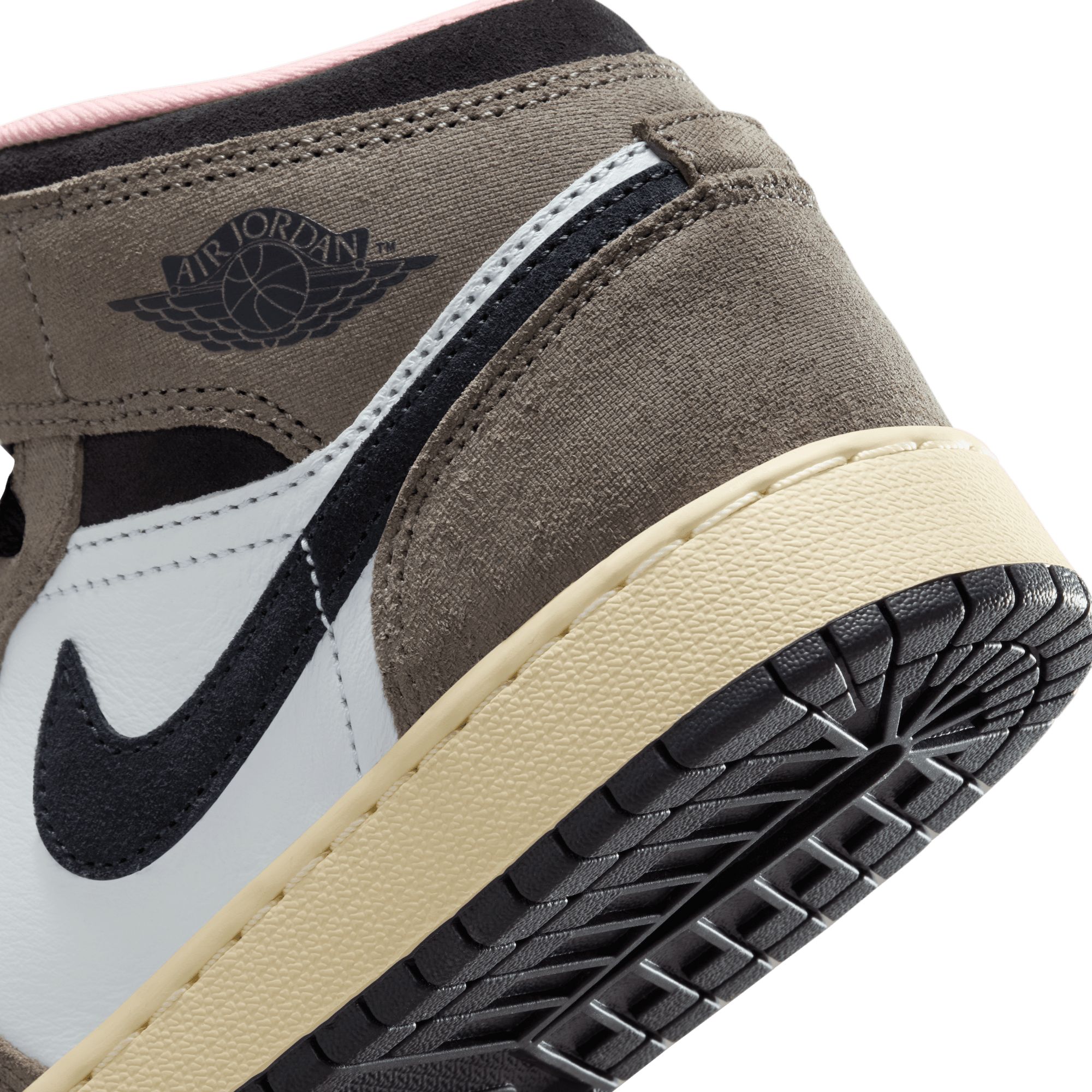 Nike Kids' Grade School Air Jordan 1 Mid SE Basketball Shoes