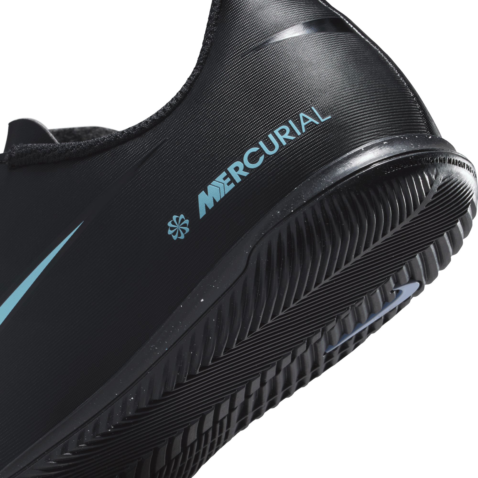 Nike Kids' Vapor 16 Club IC Indoor Soccer Shoes