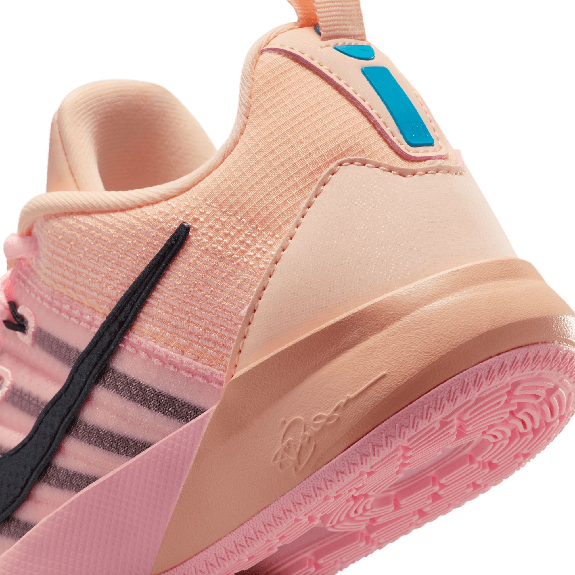 Nike Kids' Grade School Sabrina 3 Basketball Shoes