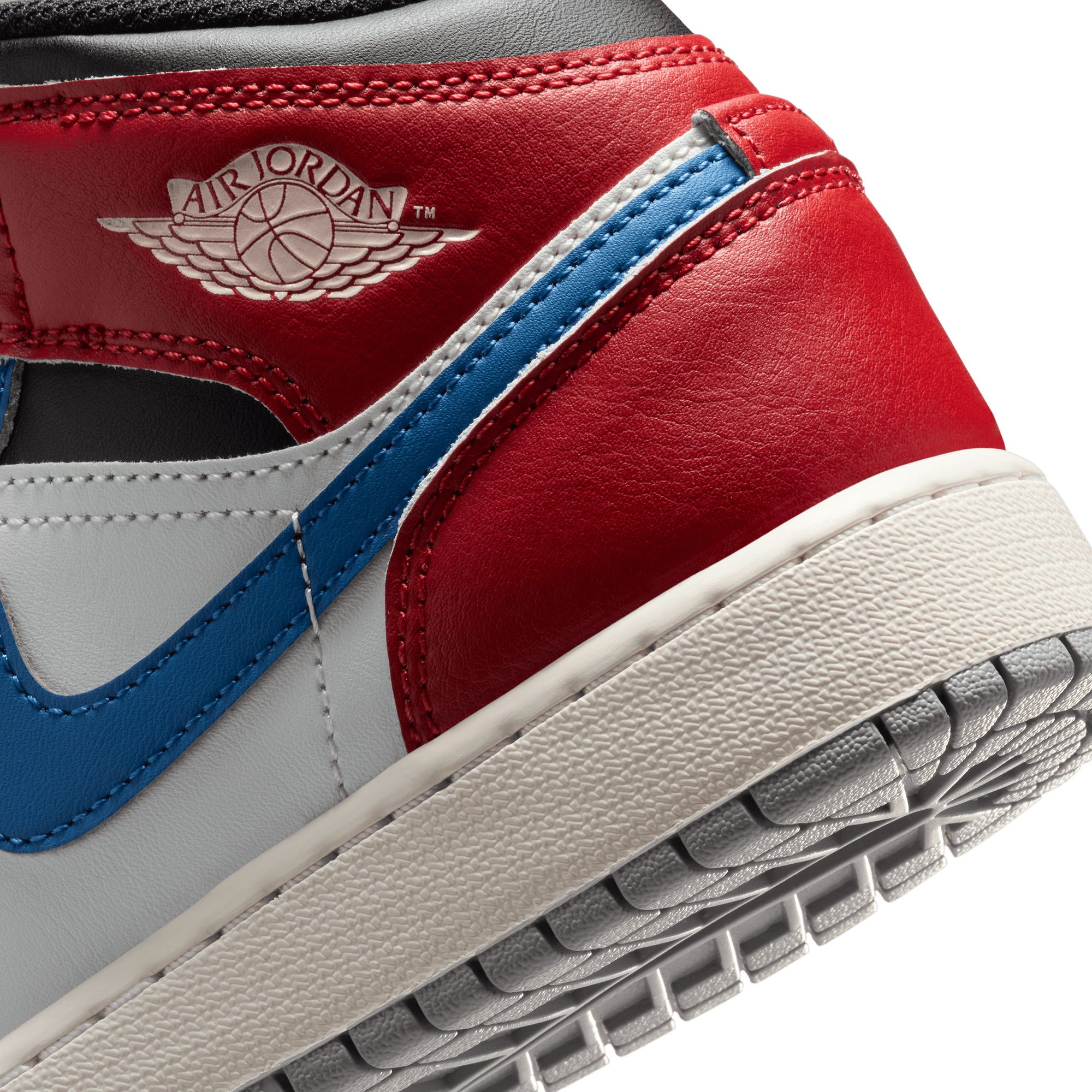 Nike Kids' Grade School Air Jordan 1 Mid Basketball Shoes
