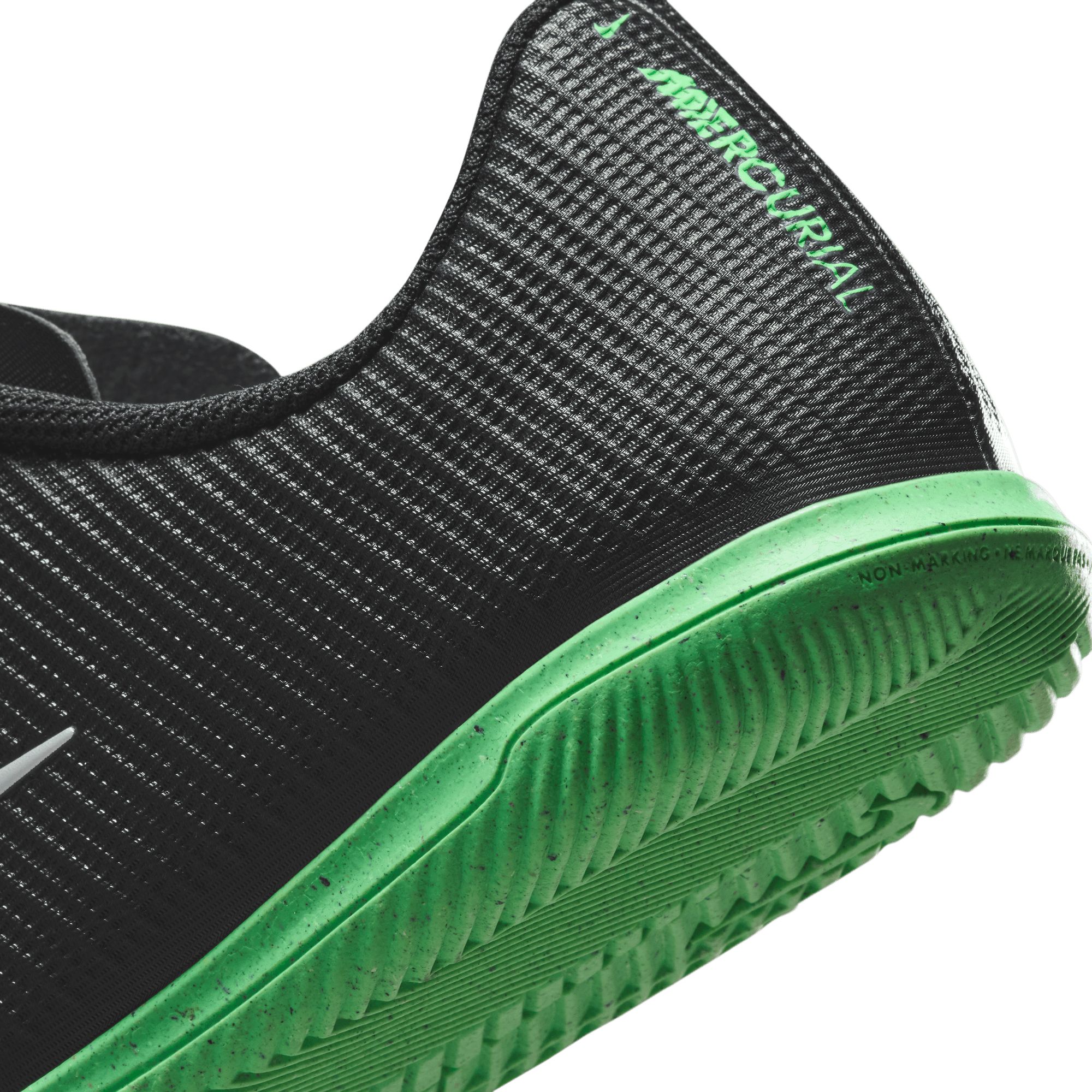 Nike Kids' Vapor 17 Club IC Indoor Soccer Shoes