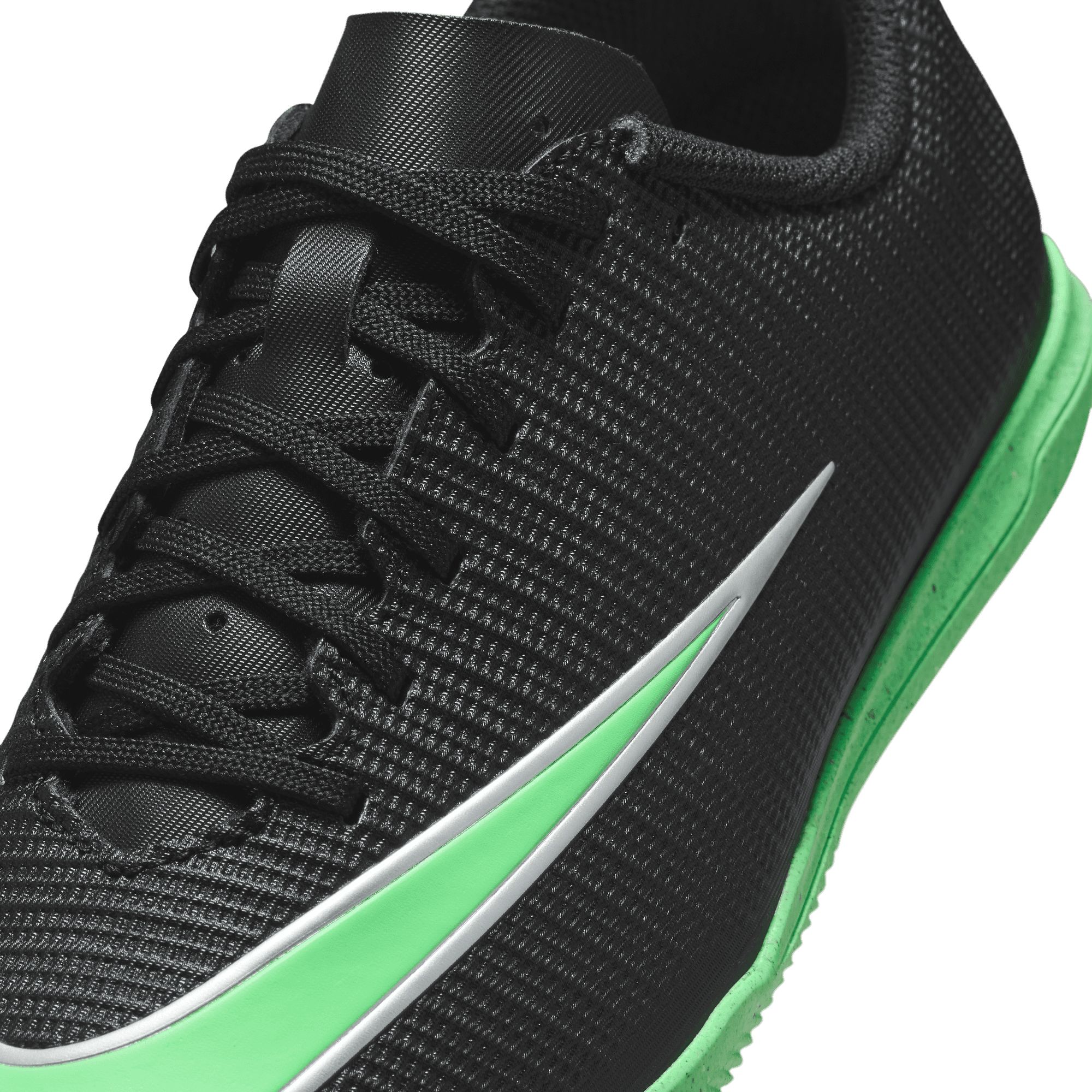 Nike Kids' Vapor 17 Club IC Indoor Soccer Shoes
