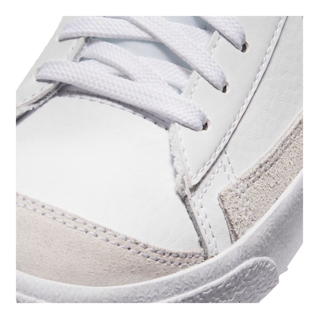 grade school 7 in womens nike