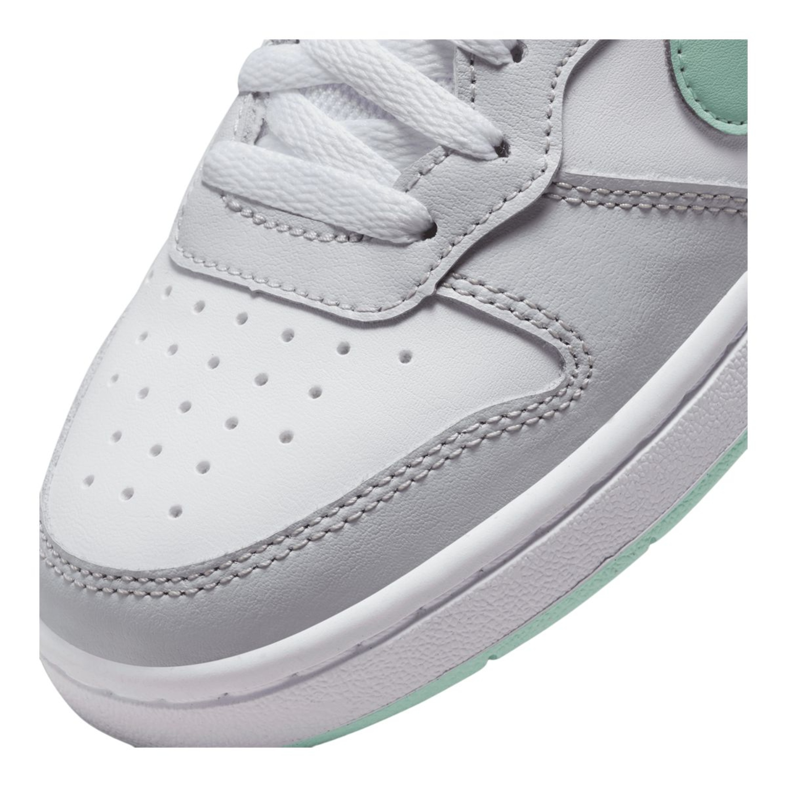 Nike Girls #39 Grade School Court Borough Mid 2 Shoes SportChek