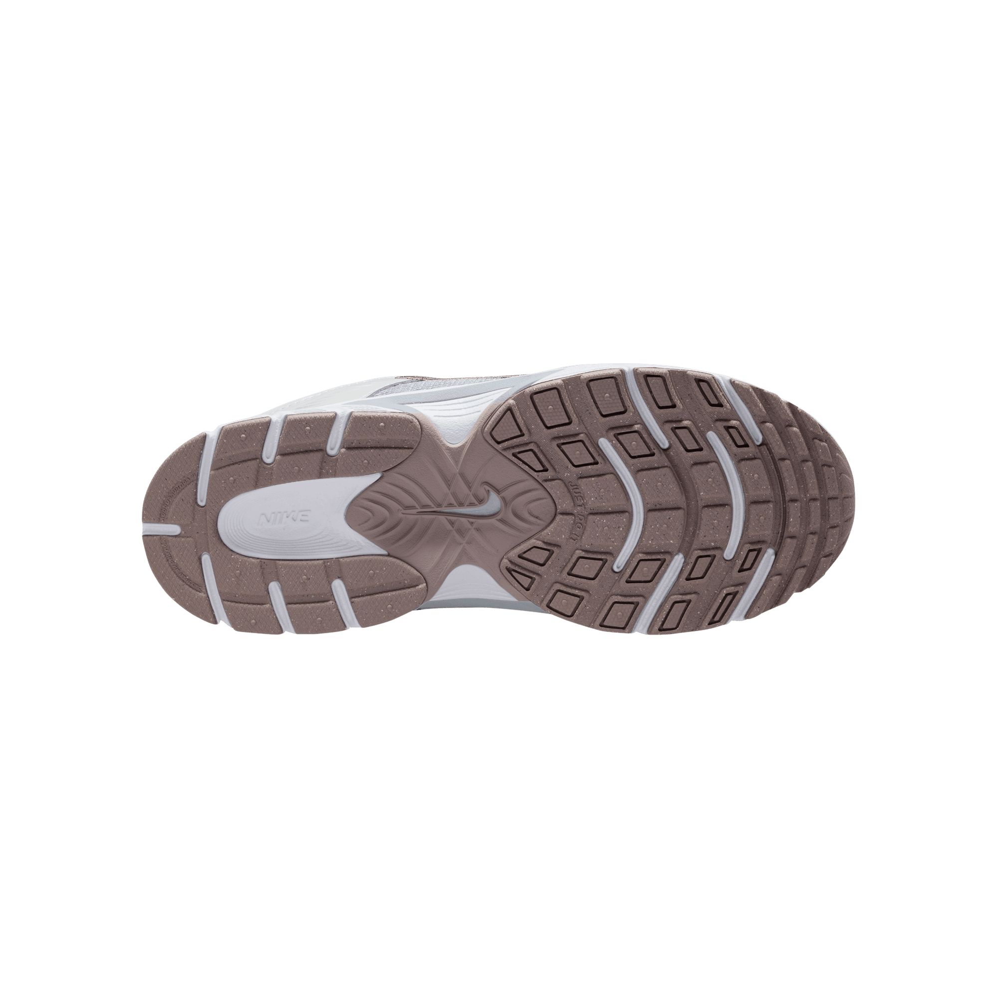 Nike Girls' Grade School V5 RNR Shoes